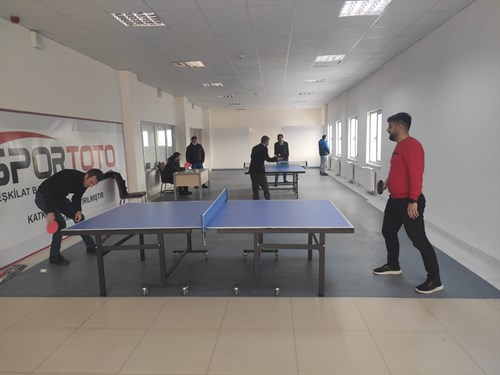 Kaymakamlığımız tarafından Pınarbaşı Spor Salonunda ‘Kamu Personelleri Arası Masatenisi Turnuvası’ düzenlenmektedir.